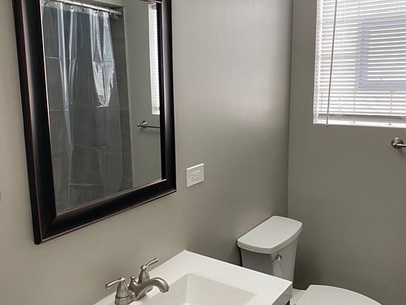 4th image of 3512 Euclid Ave #1