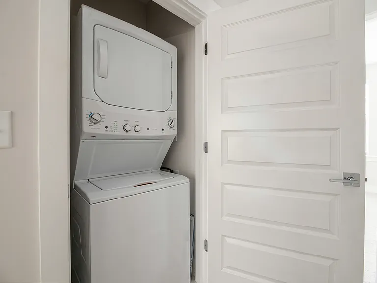 554 W End Dr — Photo 20