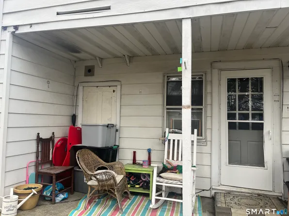 267 Rockwell St Floor 1, Winsted, CT 06098