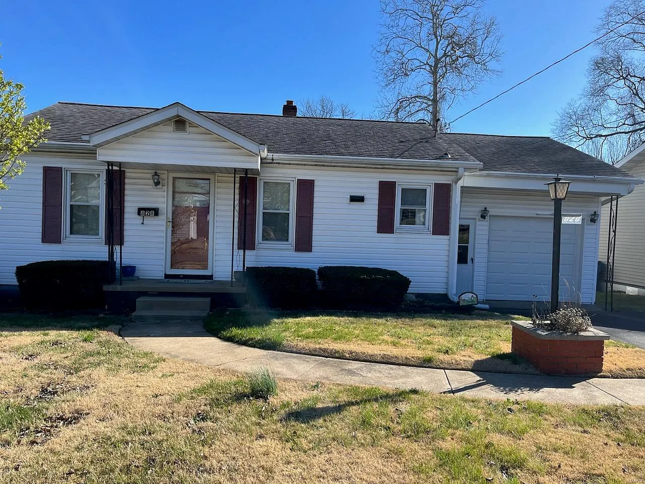 828 Kneedler St photo 1