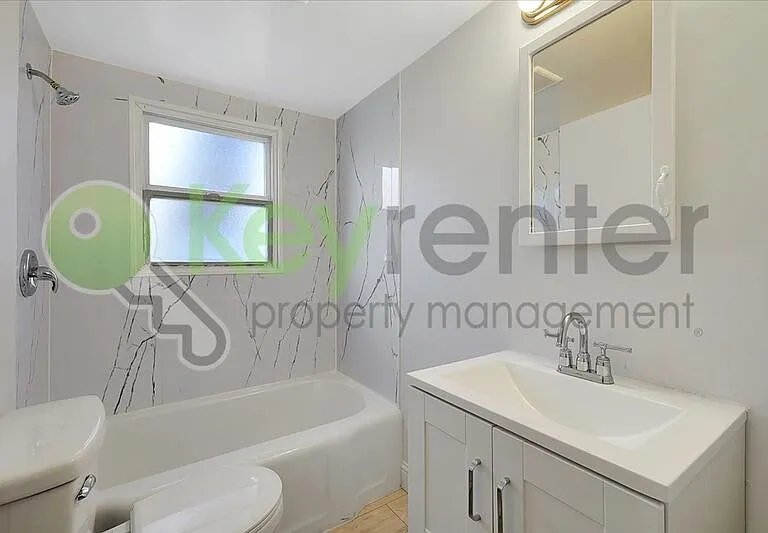 1119 Lochbrae Rd #1 — Photo 23