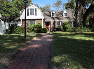1 Wakefield Dr, Saint Louis, MO 63124
