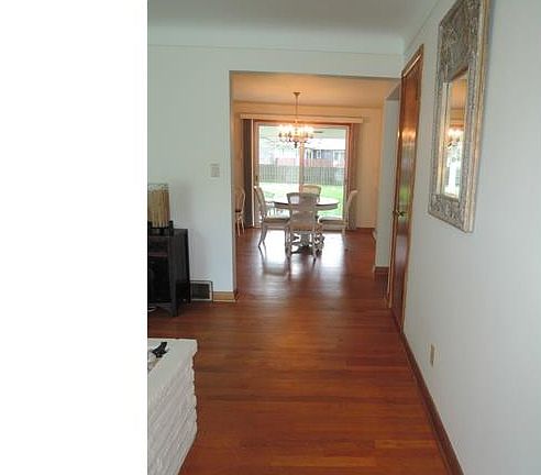 3rd image of 781 Kiwana Dr