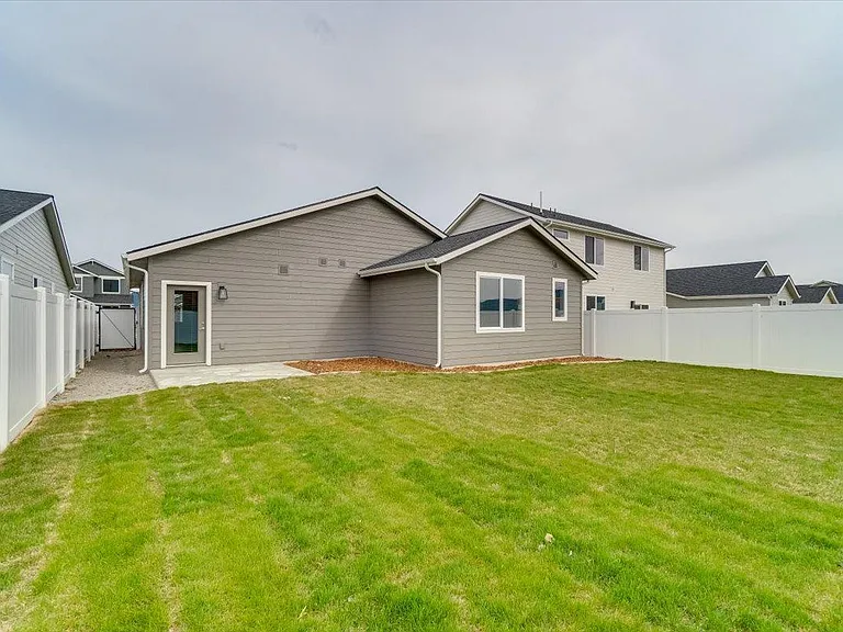 2905 N Corvus St — Photo 24