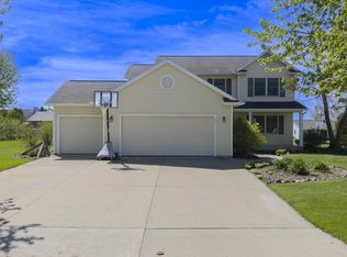 1411 Wedgewood DRIVE, Watertown, WI 53098