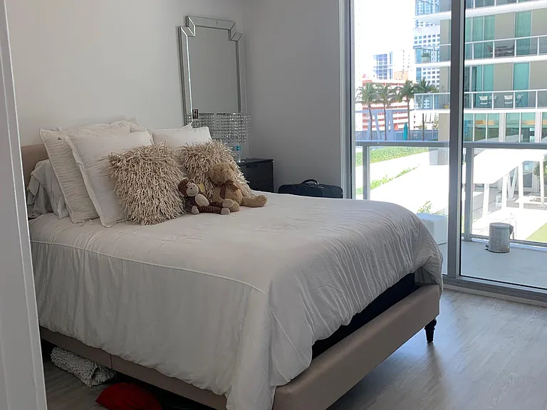 79 SW 12th St #1008 — Photo 6