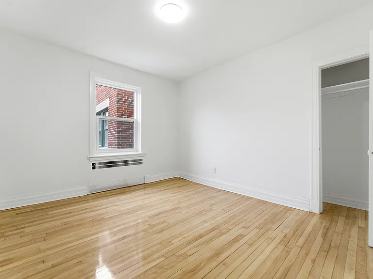 235 Cooper St — Photo 16