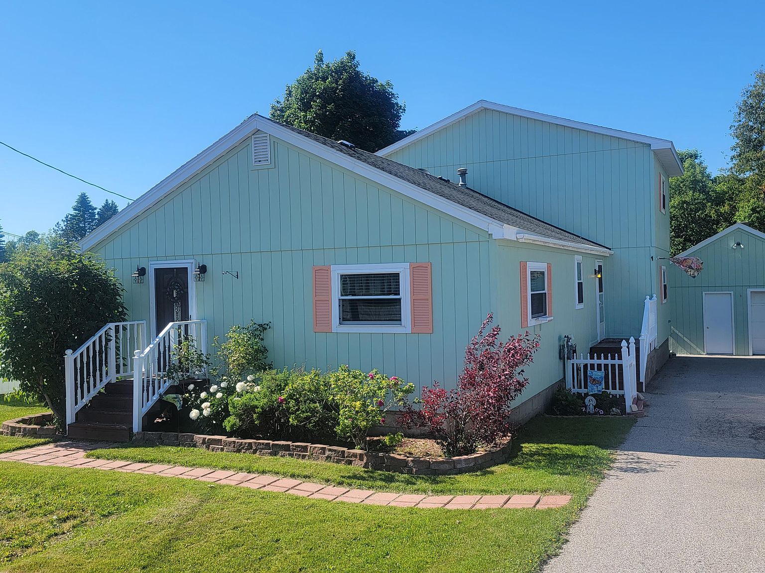 446 Portage St, Saint Ignace, MI 49781 Zillow