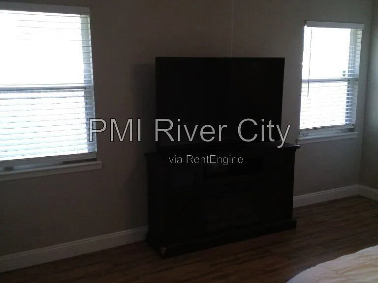2320 Locustwood Ct — Photo 31