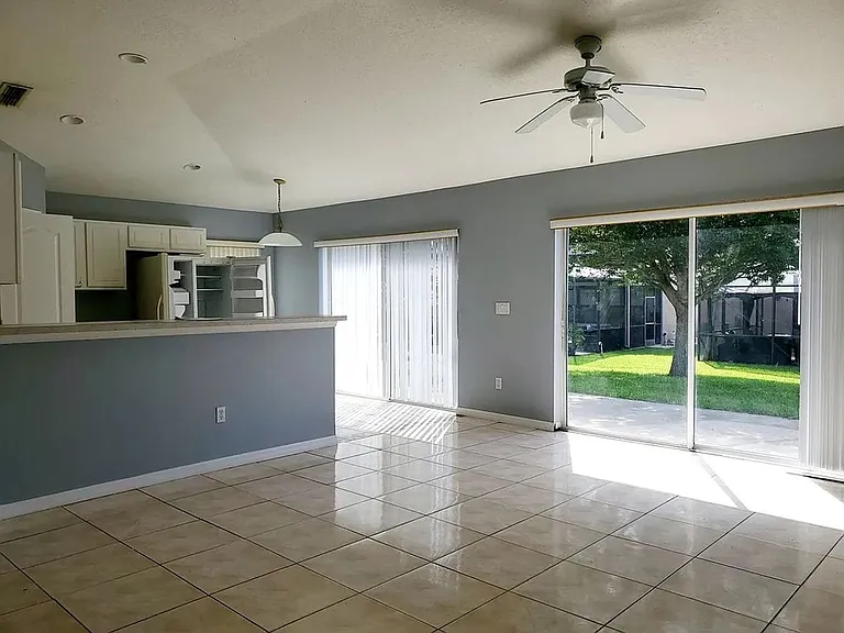 2953 Marbella Dr — Photo 6