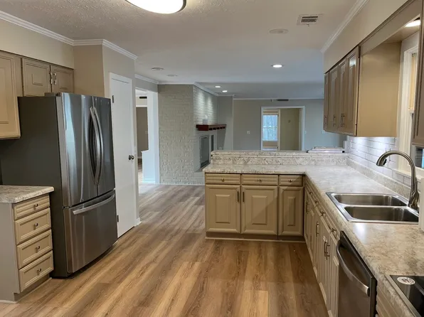1122 Cosby Cut Off, Newport, TN 37821