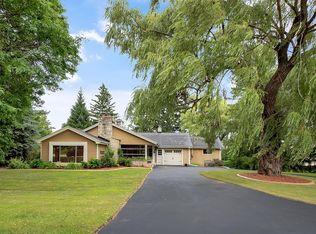 677 Main St, Pewaukee, WI 53072