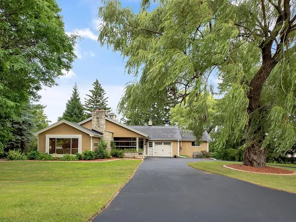 677 Main STREET, Pewaukee, WI 53072