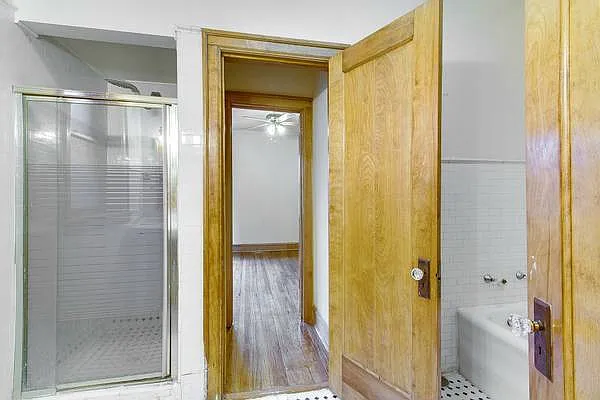 1350 E Hyde Park Blvd #2E — Photo 6