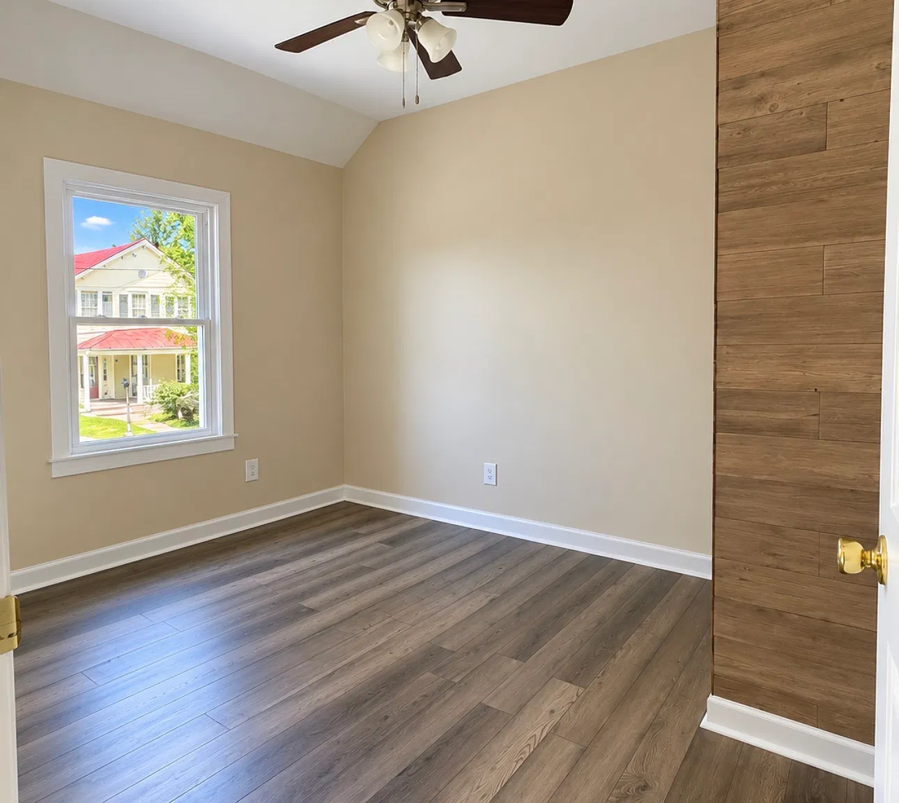2 bed, 850 sqft, $2,000 — Photo 3