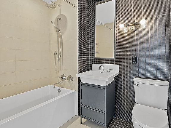 4th image of 123 Melrose St APT 749