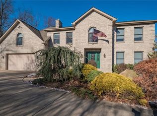 11057 Hunters Woods Ln, North Huntingdon, PA 15642