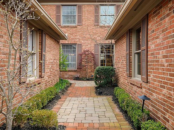 2nd image of 1184 Kenbrook Hills Dr #16