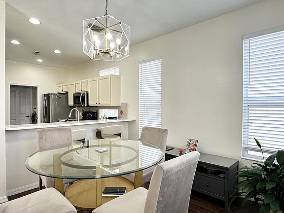 5th image of 10502 Marlington Pl