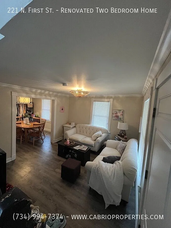 221 N. First Renovated Two Bedroom Home — Photo 2
