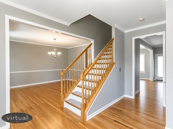 3rd image of 3129 Windermere Hl