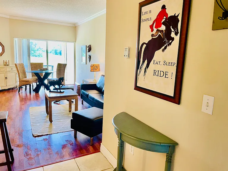 2060 Greenview Shores Blvd #303 — Photo 3