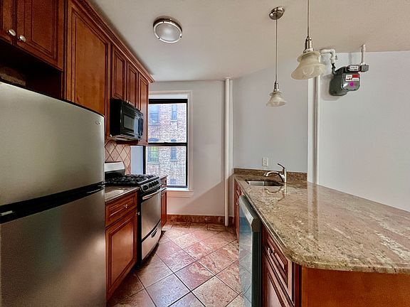 2nd image of 511 W 143rd St APT 34