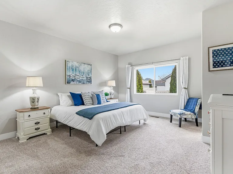 1136 Overland Trl — Photo 14