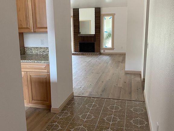 3rd image of 164 Camino Entrada