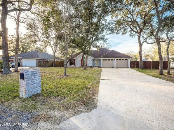 9229 Pointe Aux Chenes Rd, Ocean Springs, MS 39564