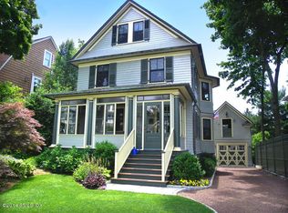 17 Lincoln Ave, Greenwich, CT 06870