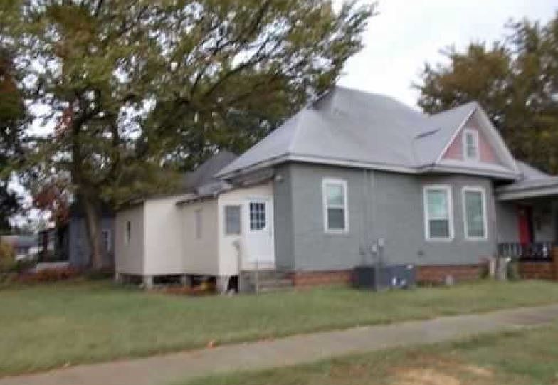 2nd image of 1922 N 7th St