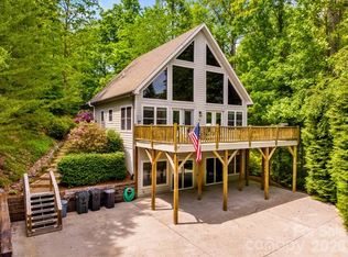 19 Holly Crest Ln, Fairview, NC 28730
