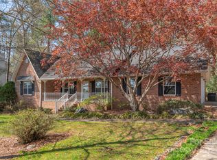 219 Waterford Dr, Mills River, NC 28759