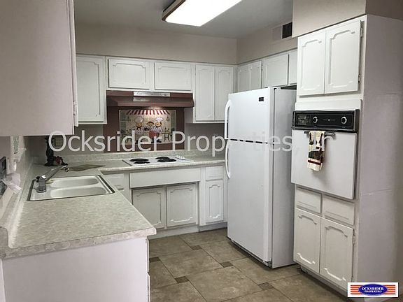 3rd image of 11601 Nambe Ave NE