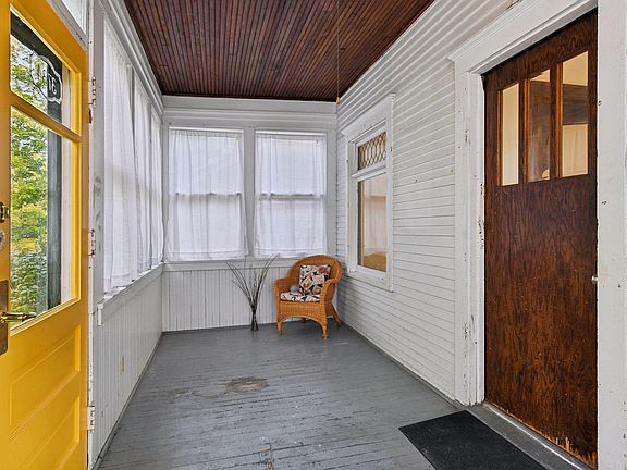 3rd image of 3734 Sheridan Ave N
