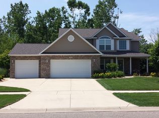 738 Laurelwood Dr, Lansing, MI