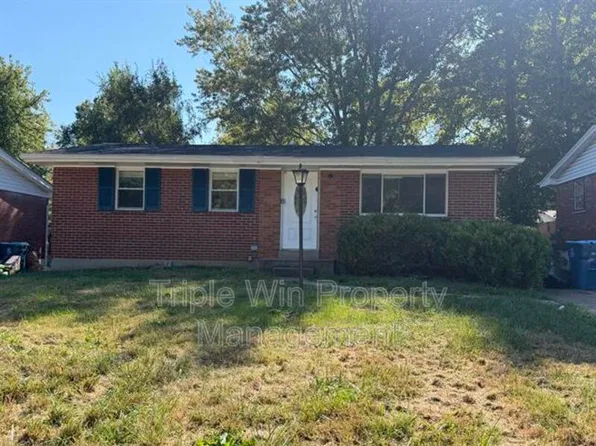 1380 Cove Ln, Saint Louis, MO 63138