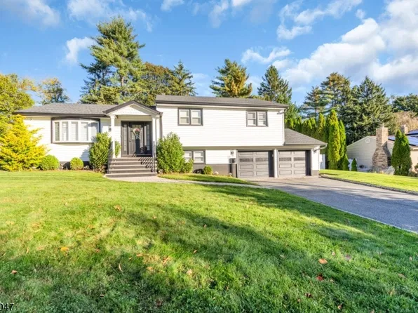 32 Mandon Dr, Wayne Twp., NJ 07470