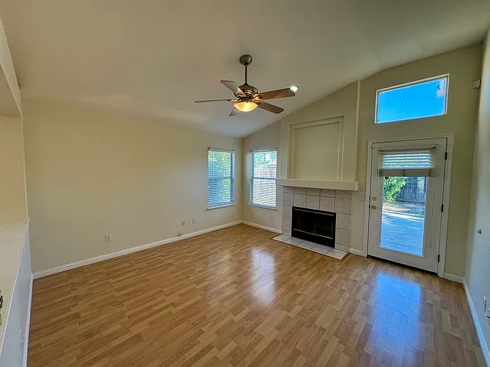 9101 Redwater Dr — Photo 9