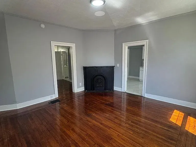 5 Gilbert Ave #1 — Photo 3