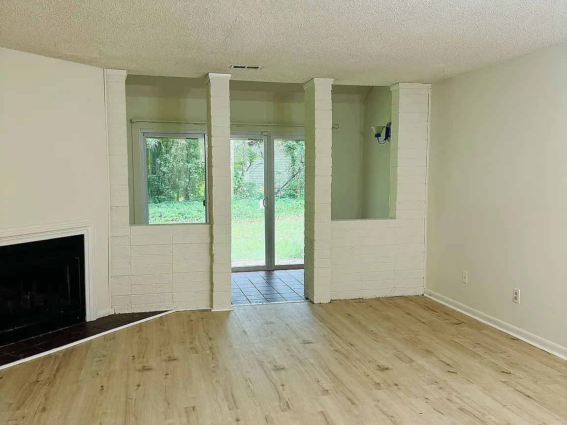2 bed, 2.5 bath, 1248 sqft, $1,190 — Photo 1