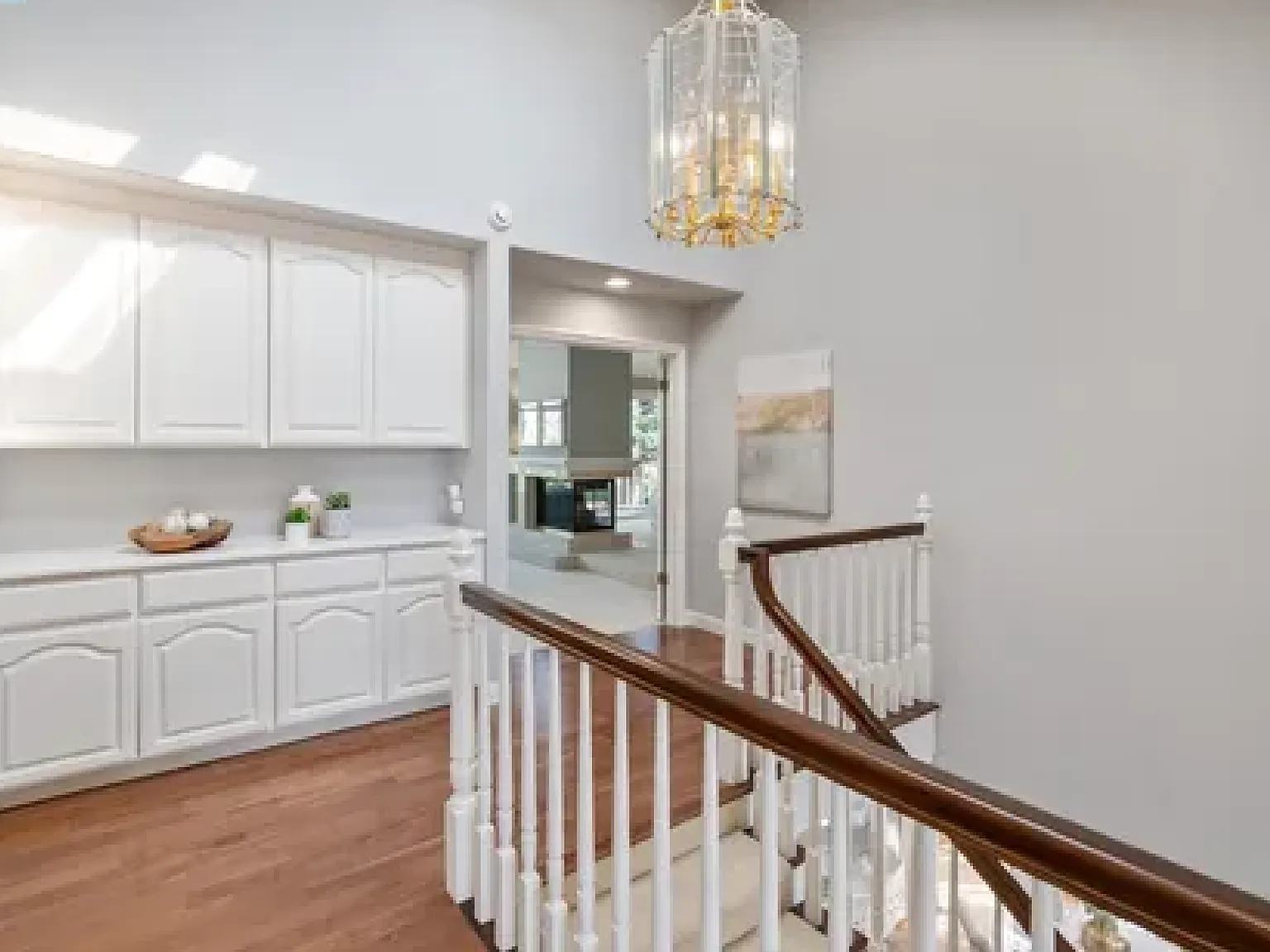 4 bed, 3871 sqft, $7,100 — Photo 3