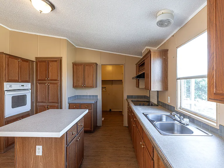 143 Summit Ridge Ln — Photo 23