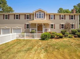 220 Mattapoisett Rd, Rochester, MA 02770