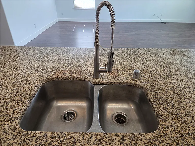 8206 Summer Lake Pass Ln — Photo 6