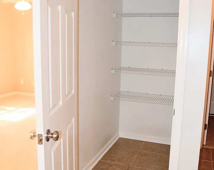 1074 Grove Landing Ln — Photo 19