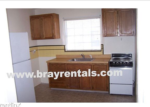 923 N 12th St #22 kitchen watermarked