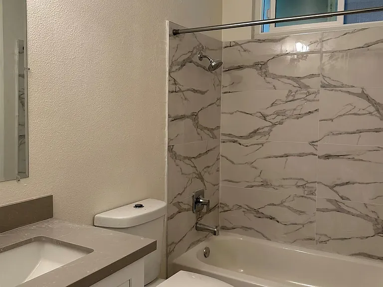 1450 Melrose Ave #103 — Photo 25