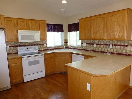 4th image of 8515 Wembley Dr